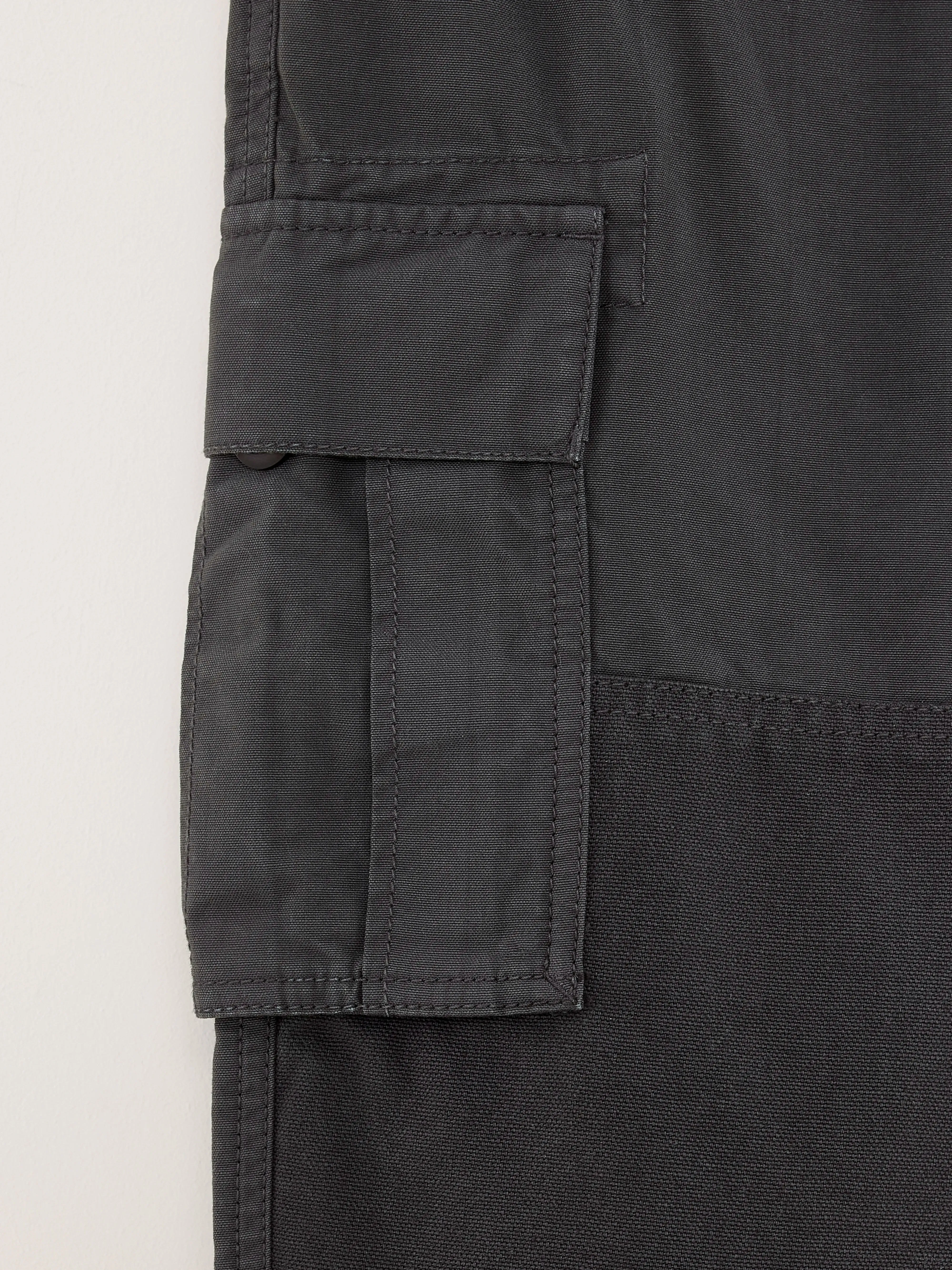 Pazy cargo trousers   (242 / B / BLACK SAND)