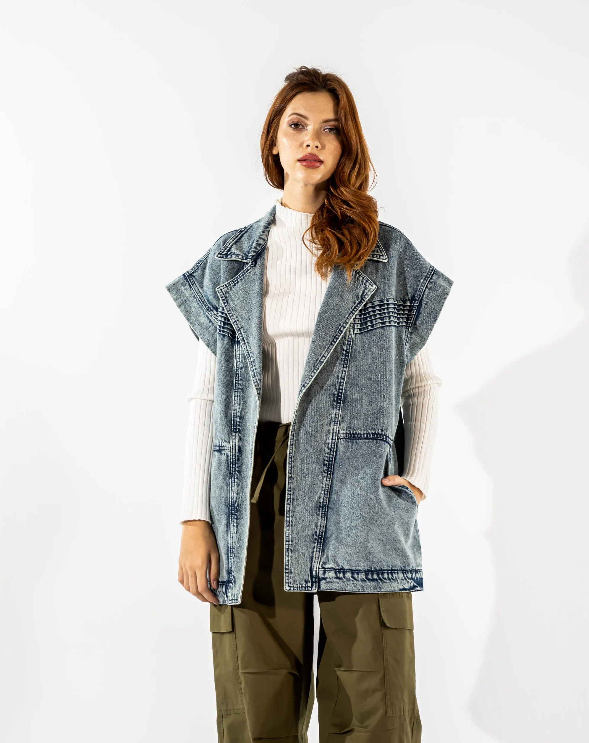 SLEEVELESS DENIM JACKET-DARK BLUE